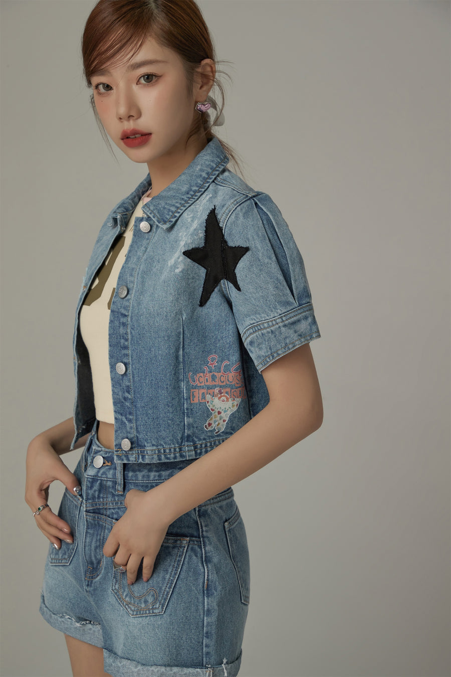 CHUU Star Denim Cropped Jacket