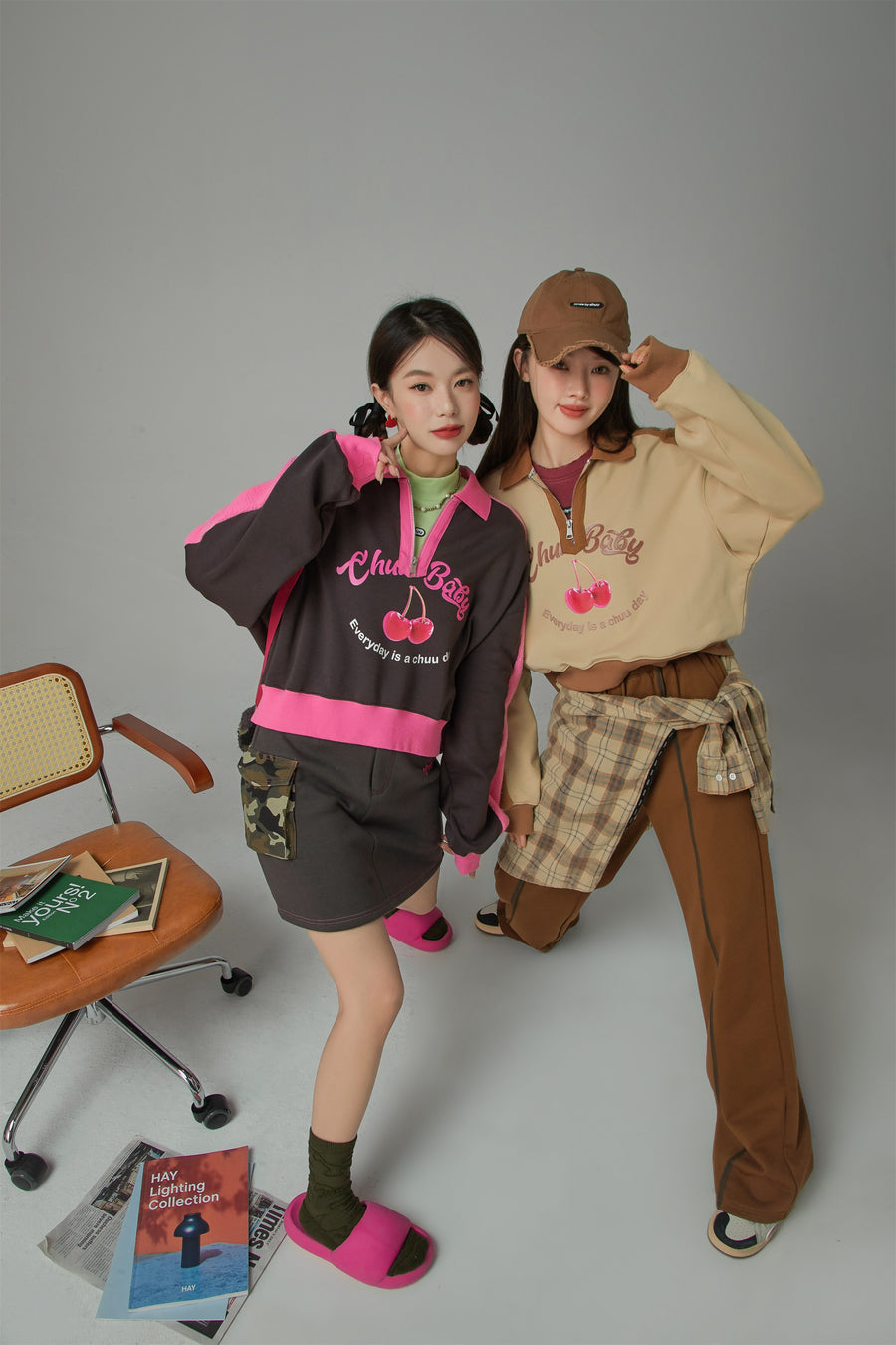 CHUU Your Favorite Girl Cherry Fleece Loose Sweatshirt