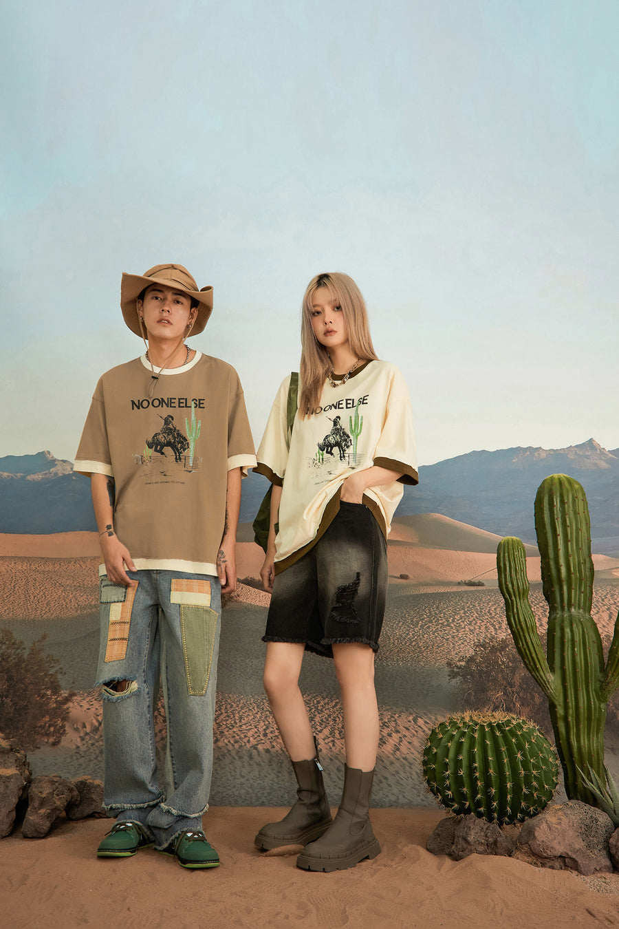 CHUU The Desert Is So Huge T-Shirt