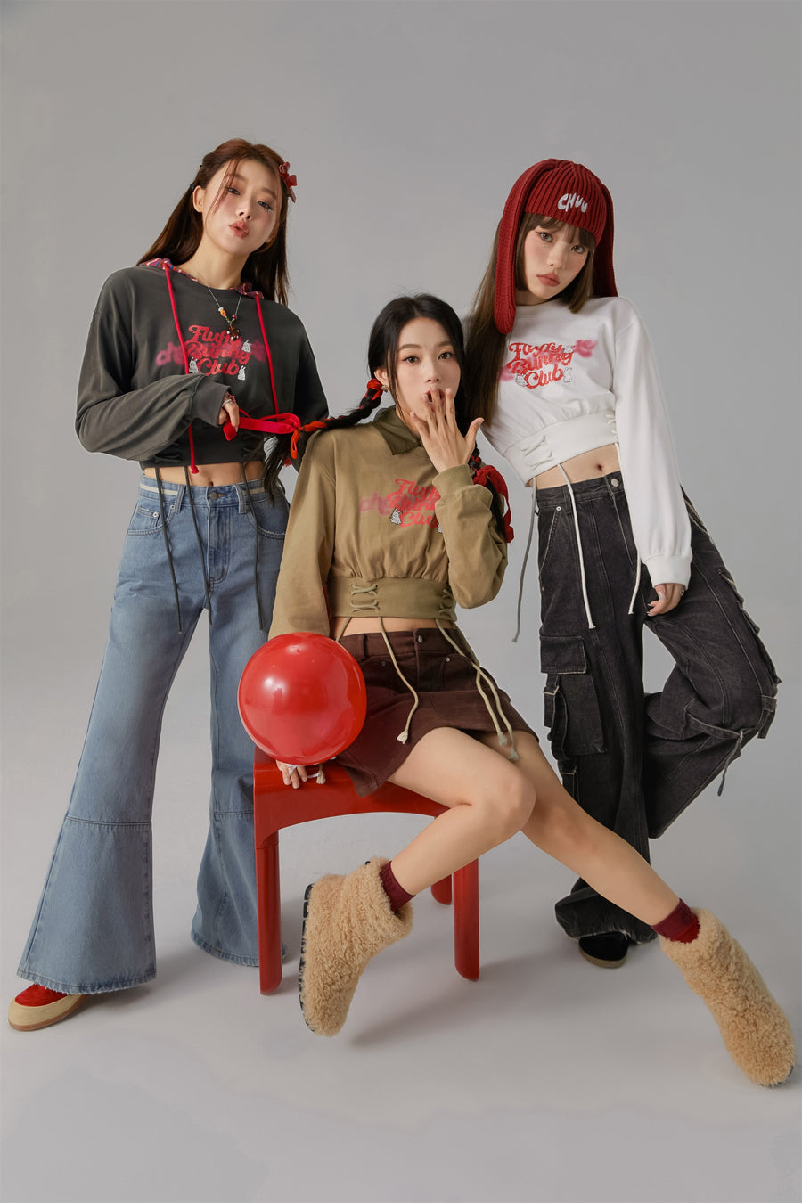 CHUU Red Bunny Cropped Sweater