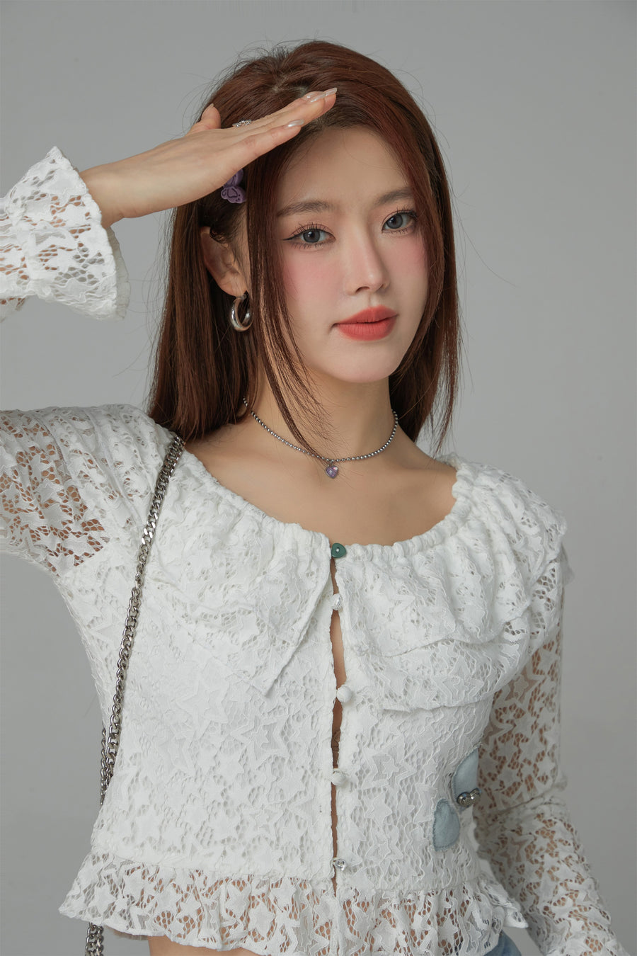 CHUU Star Lace Button Crop Blouse