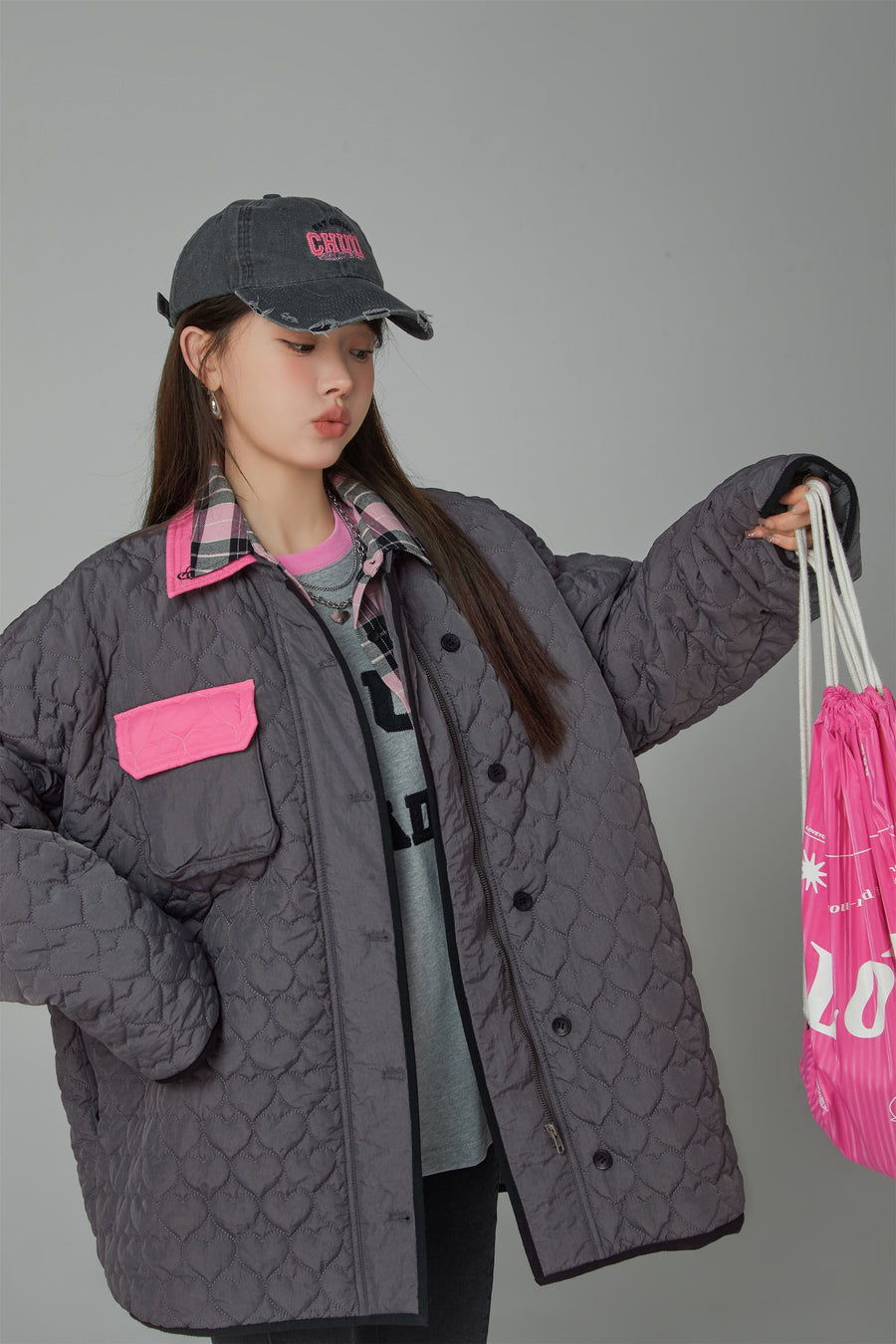 CHUU Blazing Cherry Heart Quilted Jacket