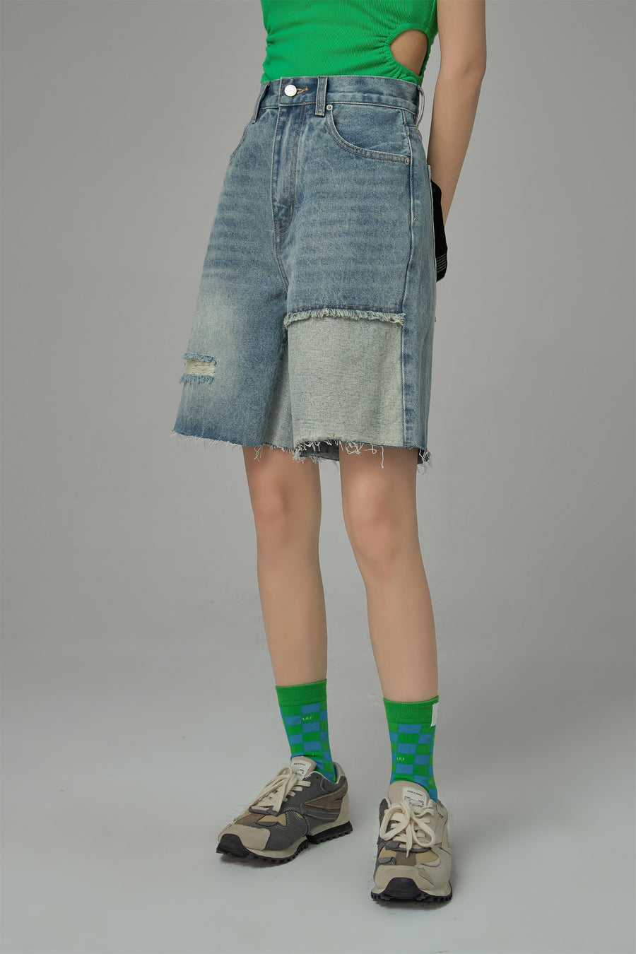 CHUU Creating More Bermuda Denim Shorts