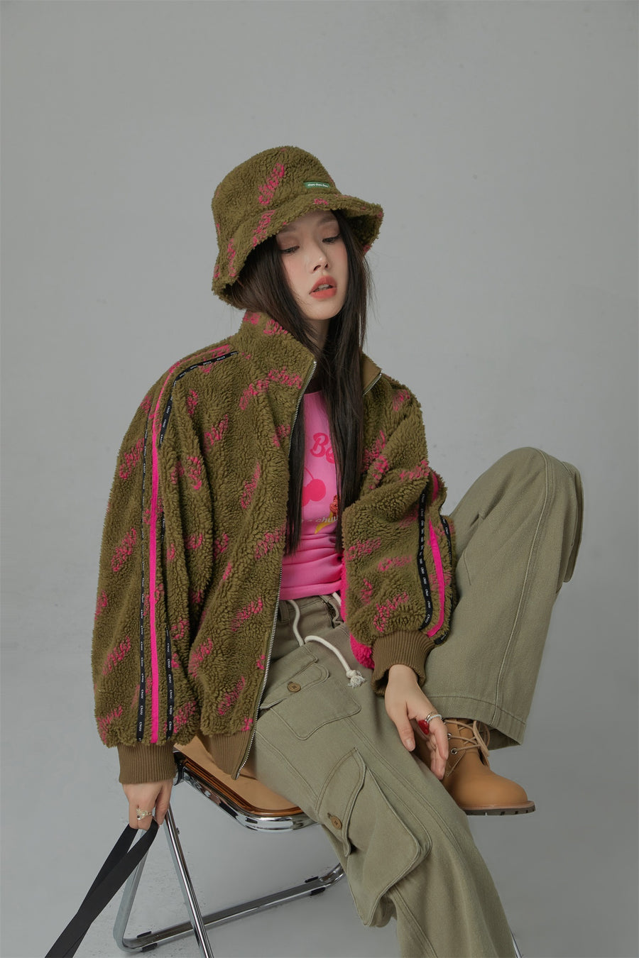 CHUU Rotation Of Dreams Fleece Overfit Jacket