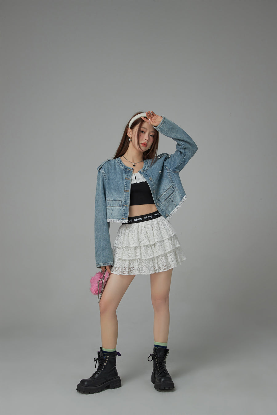 CHUU Eyelet Lace Collar Long-Sleeved Crop Top