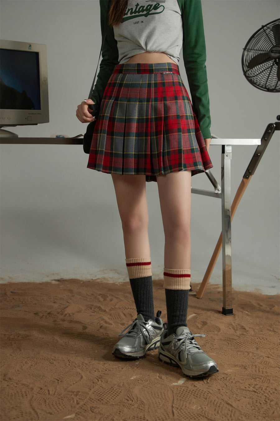 CHUU Check Pleated Skirt