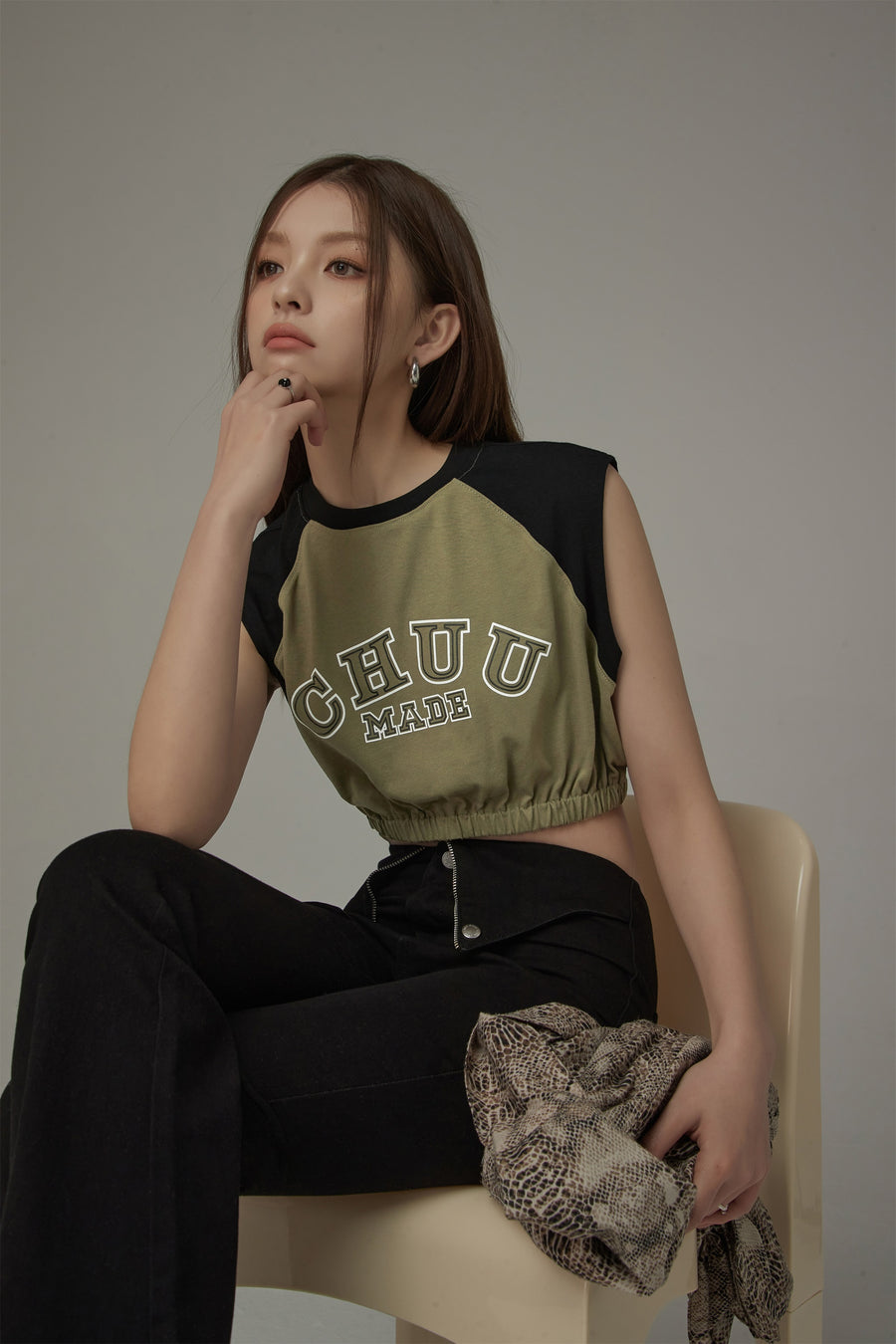 CHUU Color Matching Cropped Sleeveless Top