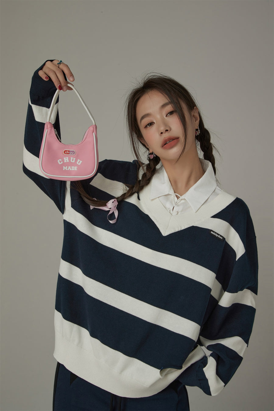 CHUU Color Matching V-Neck Striped Knit Sweater