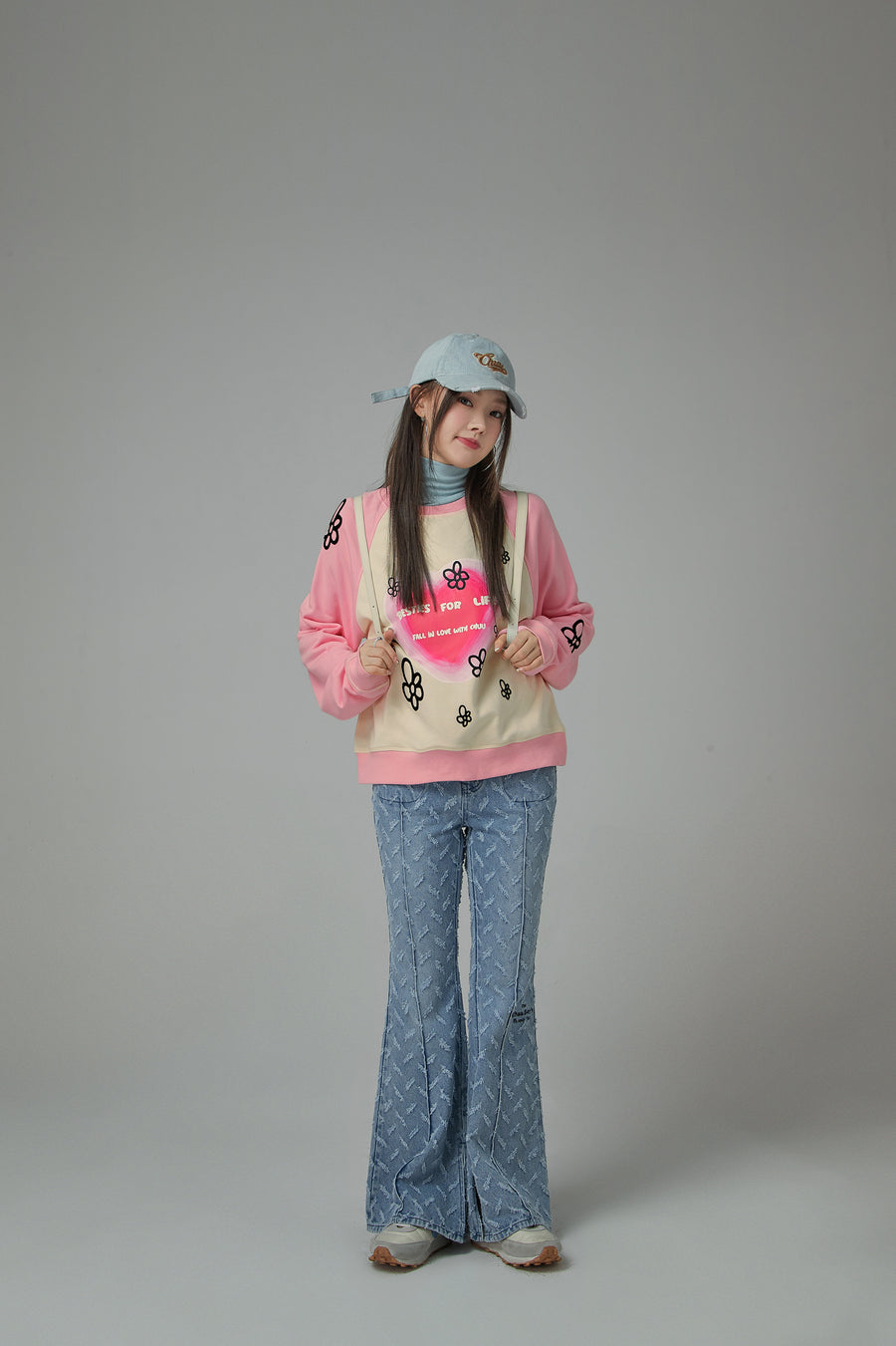 CHUU Besties For Life Flower Raglan Sweatshirt