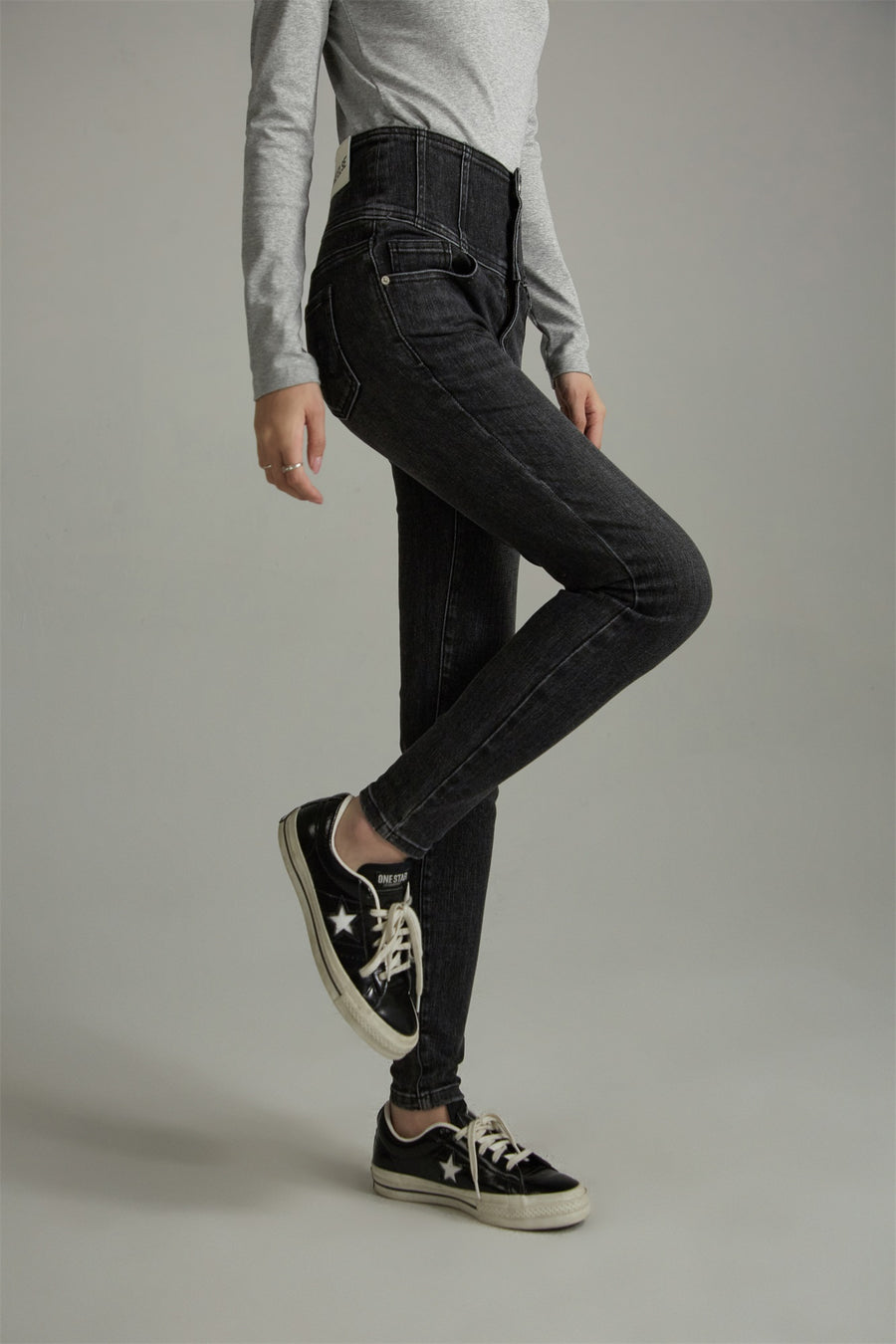 CHUU High-Waisted Pencil Corset Jeans