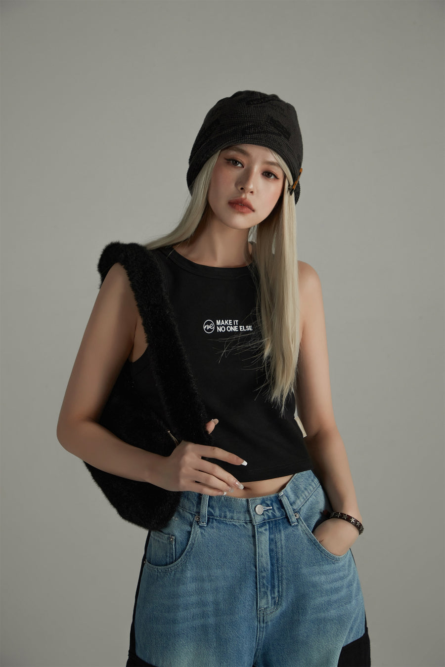 CHUU Make It Noe Color Slim Sleeveless Top