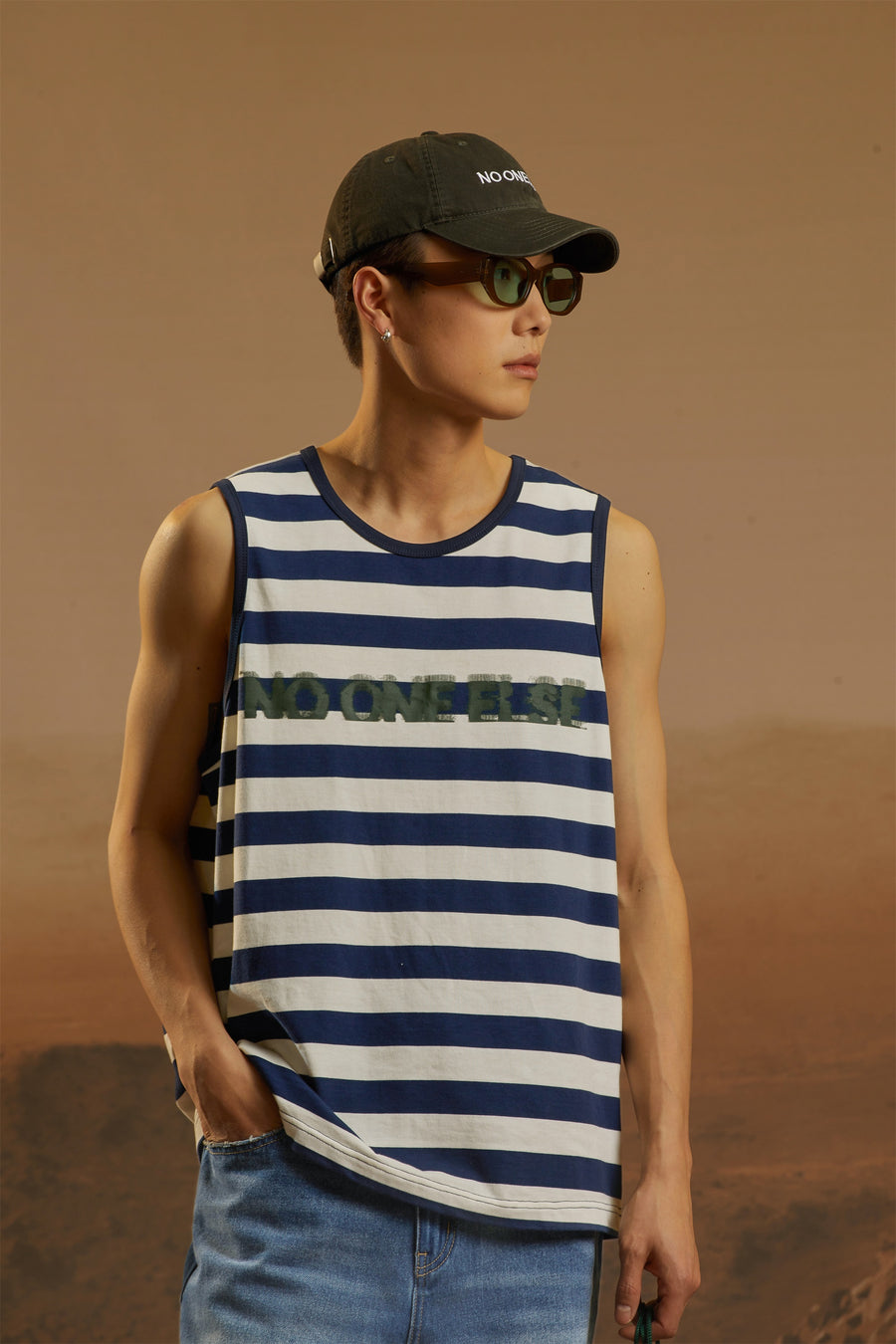 CHUU Striped Boxy T-Shirt