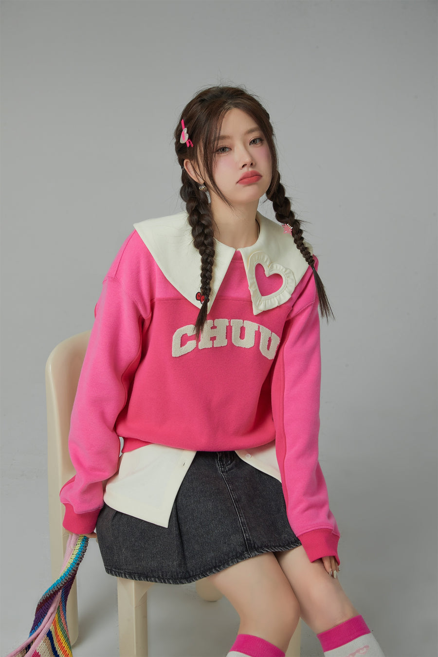 CHUU The Apple Of My Eye Loose-Fit Sweatshirt