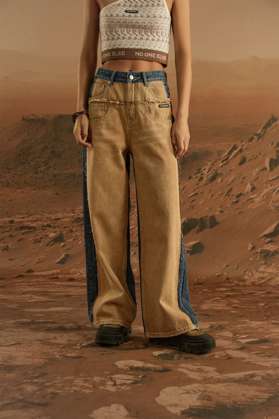 CHUU Two-Toned Wide Denim Jeans