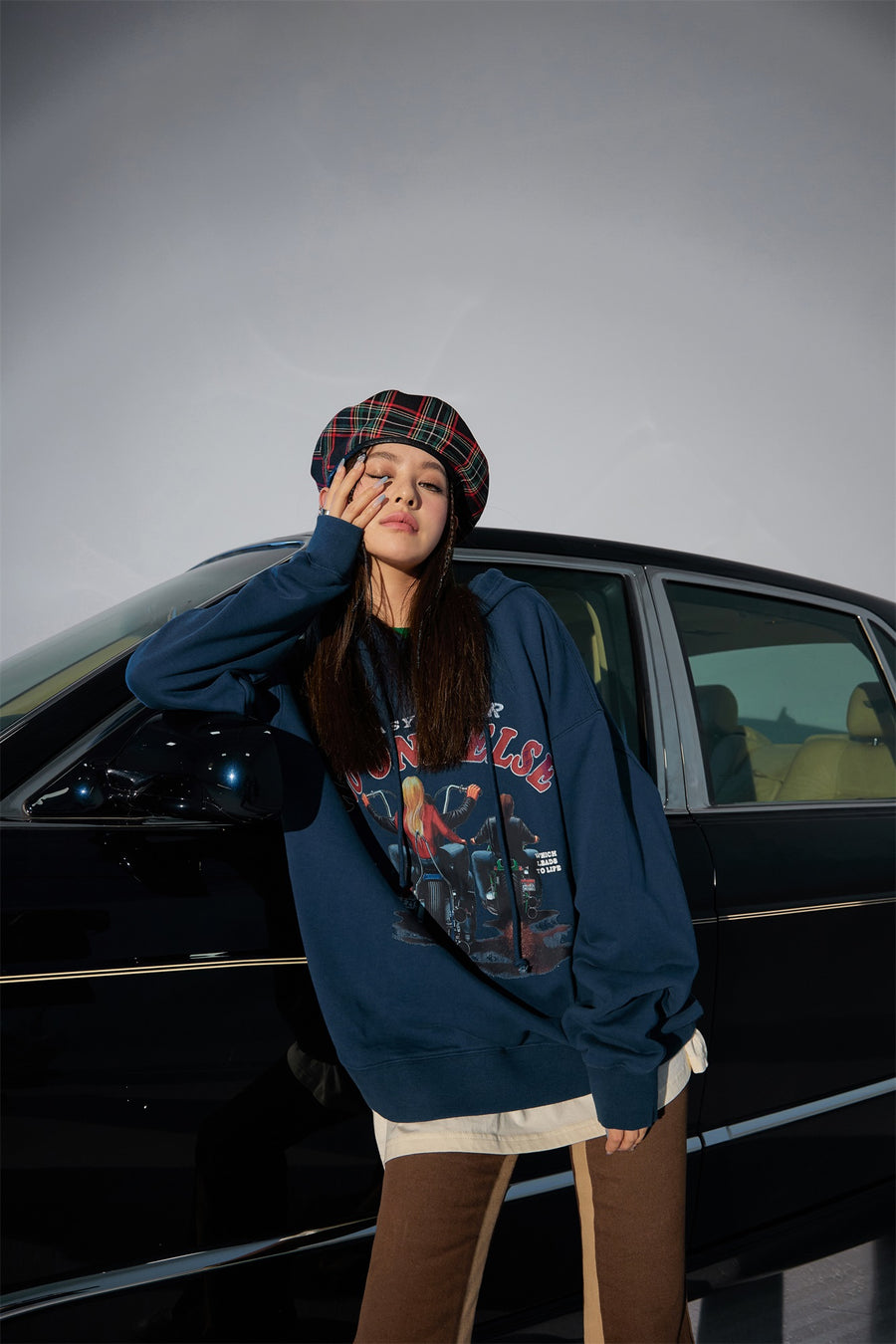 CHUU Noe Loose Easy Rider Print Hoodie