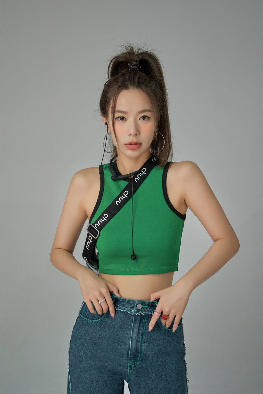 CHUU Sporty Princess Slim Crop Top