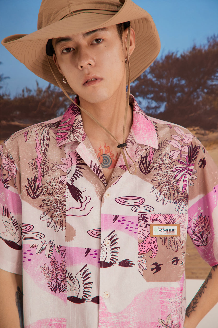 CHUU Holiday Hawaiian Print Shirt