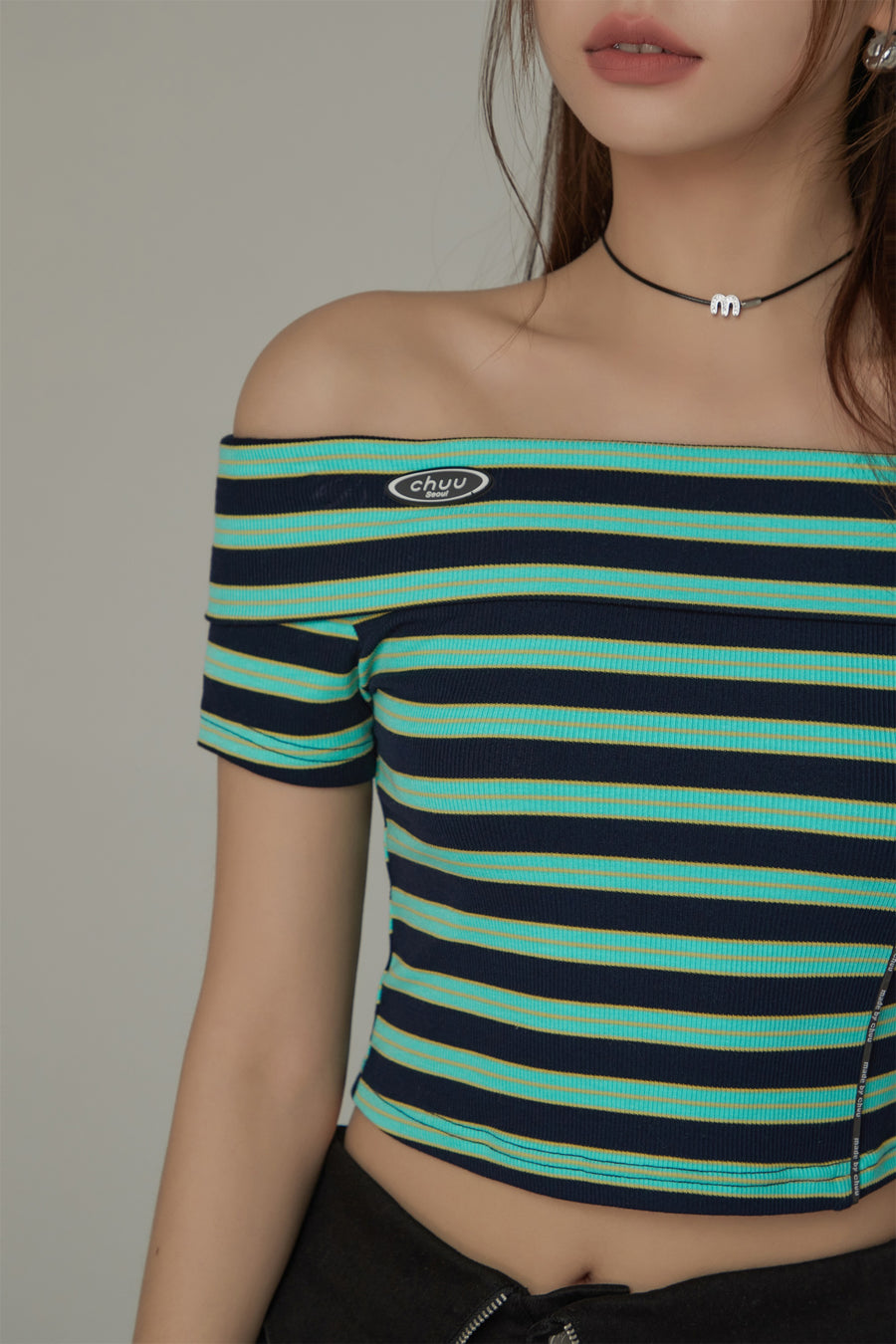 CHUU Off-The-Shoulder Slim Top