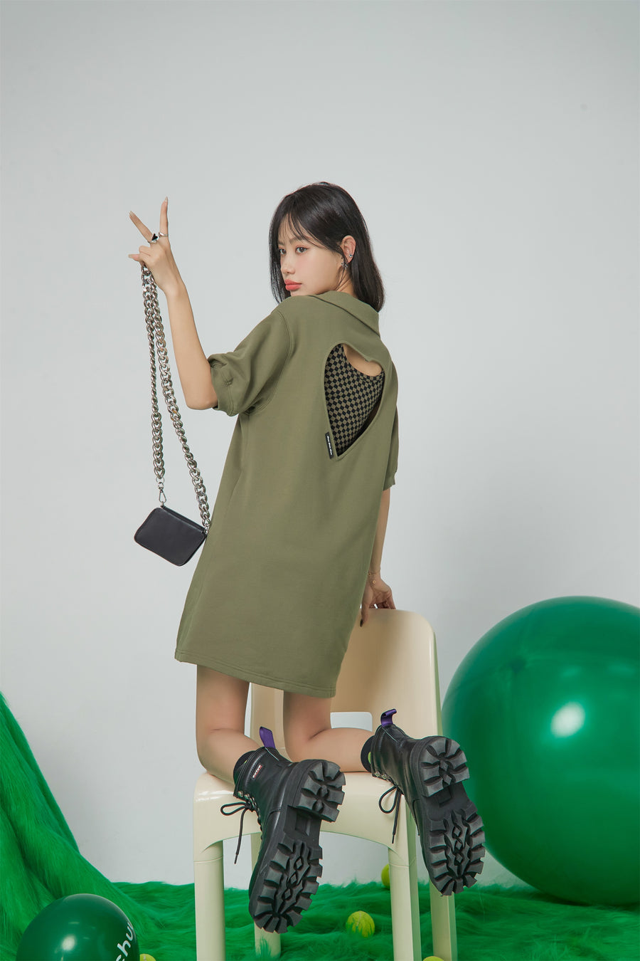 CHUU Heart Effect Cut Out Dress