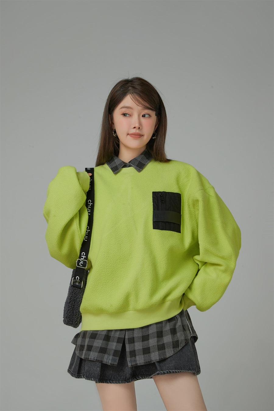 CHUU Pocket Full Of Sunshine Fleece Sweatshirt