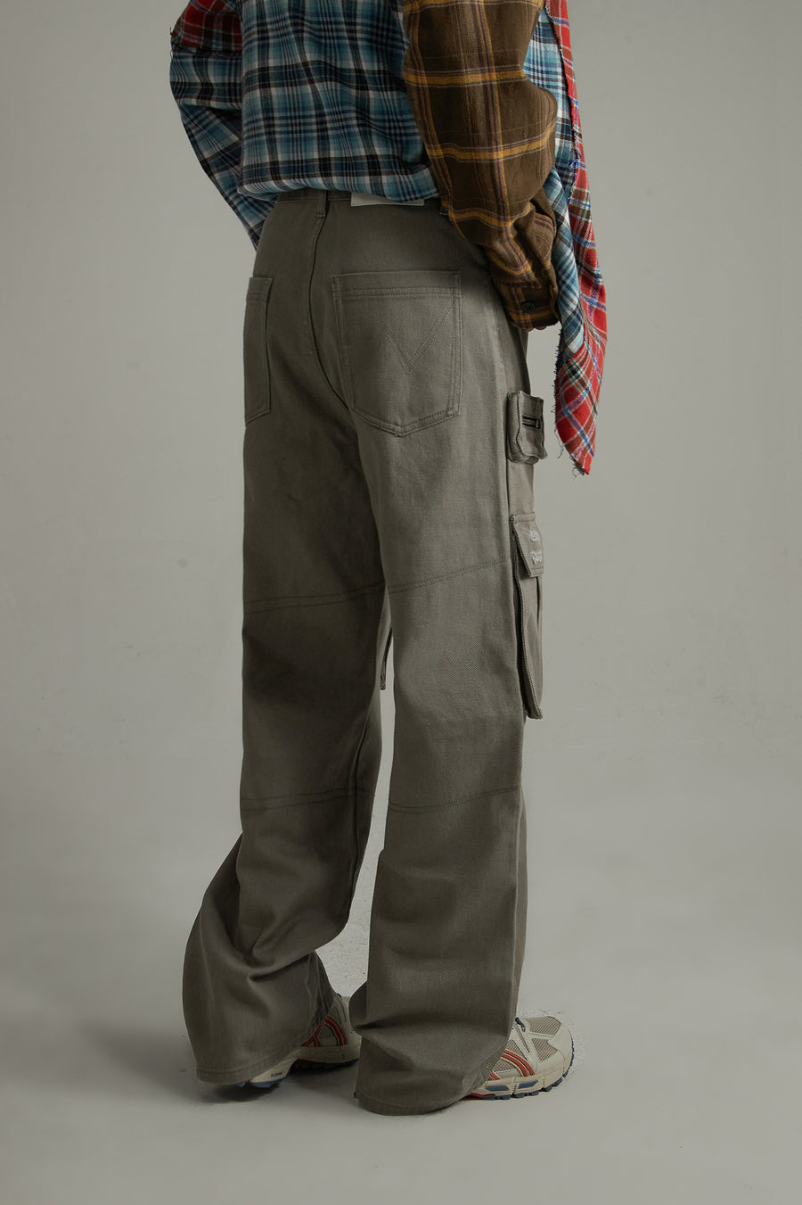 CHUU High-Waisted Cargo Straight Pants