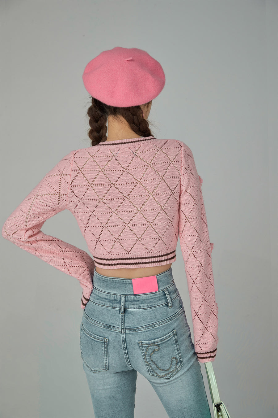 CHUU Lovely Flowers Crop Knit Top