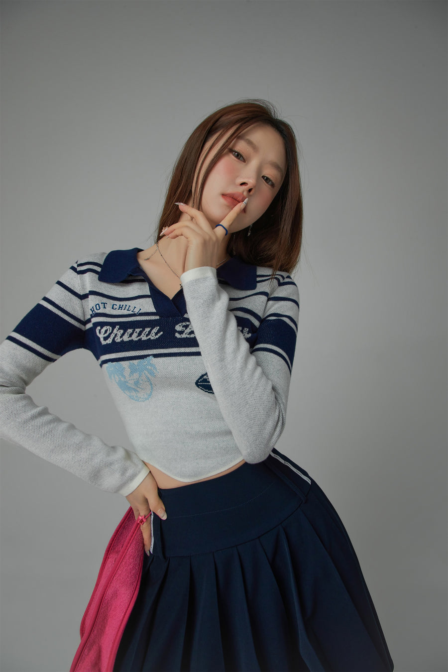 CHUU Chuu Baby Open Collar Cropped Knit T-Shirt