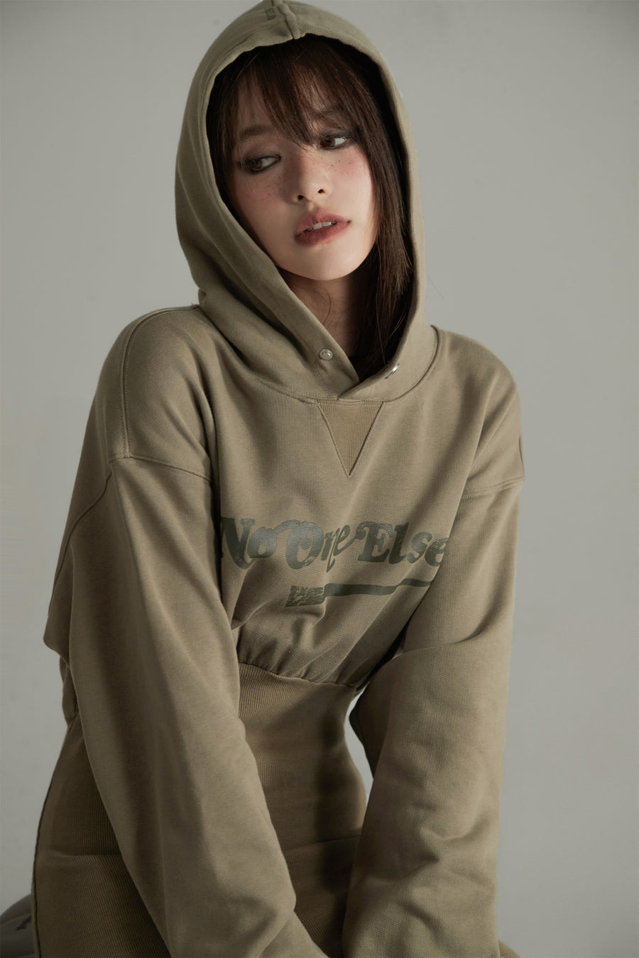 CHUU Noe Chic Hoodie Dress