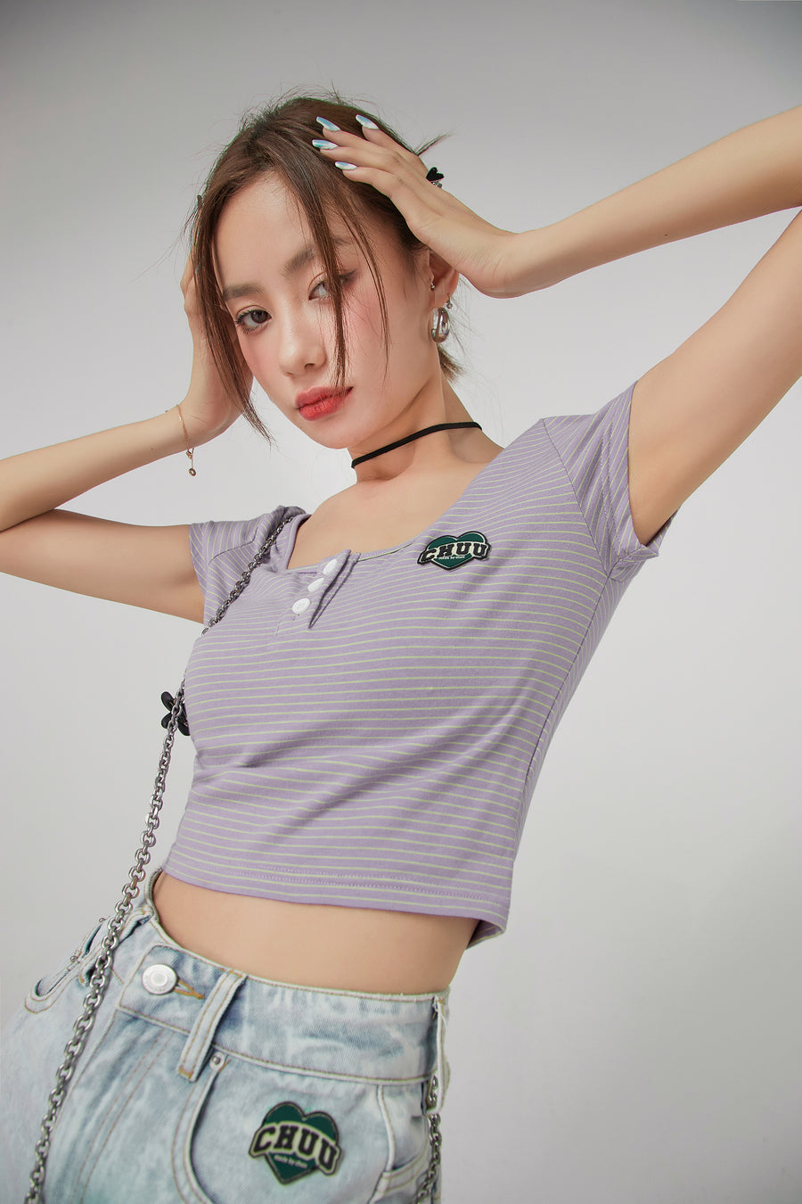 CHUU Stripe Front Button Crop Top