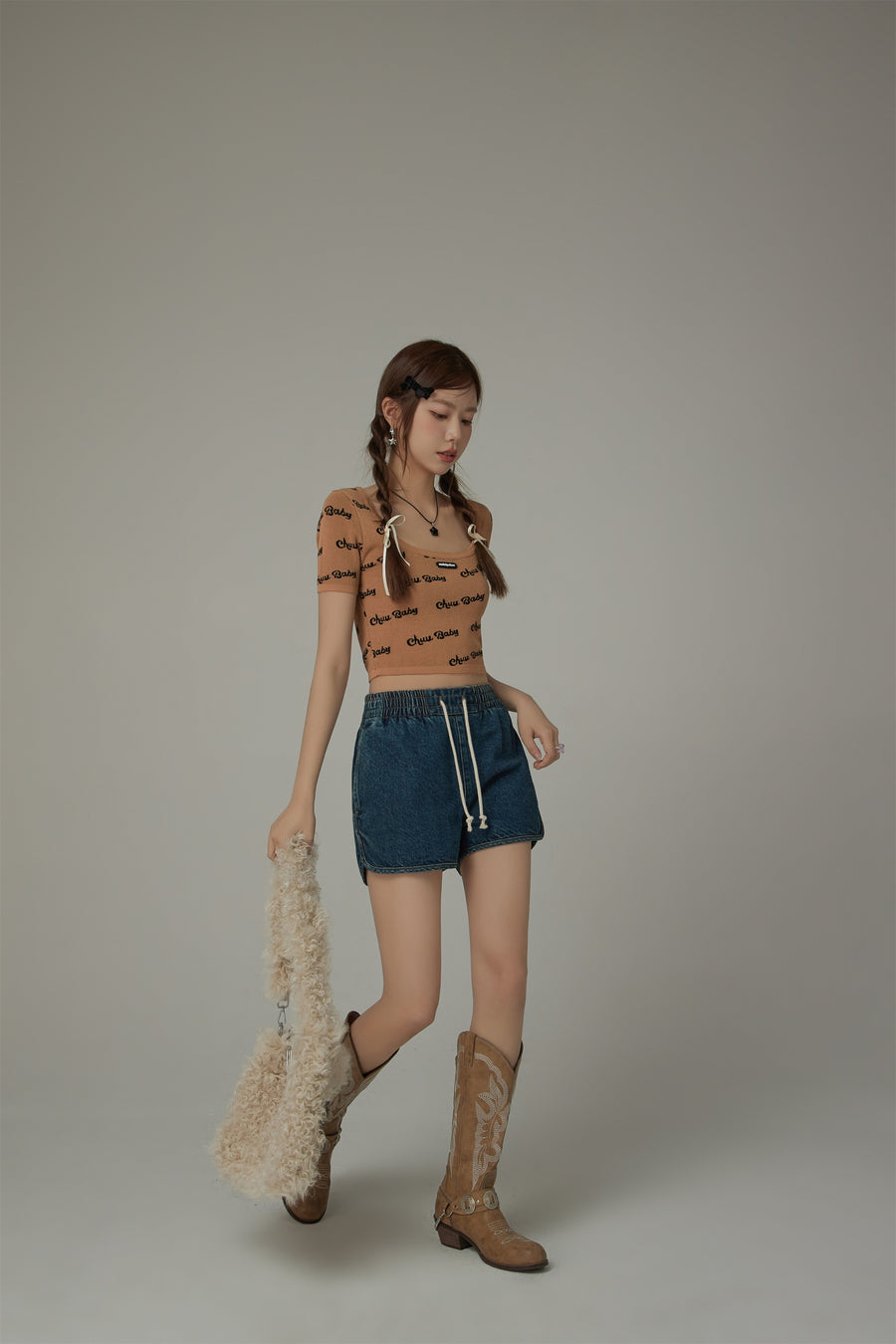 CHUU Chuu Baby Cropped Knit Top