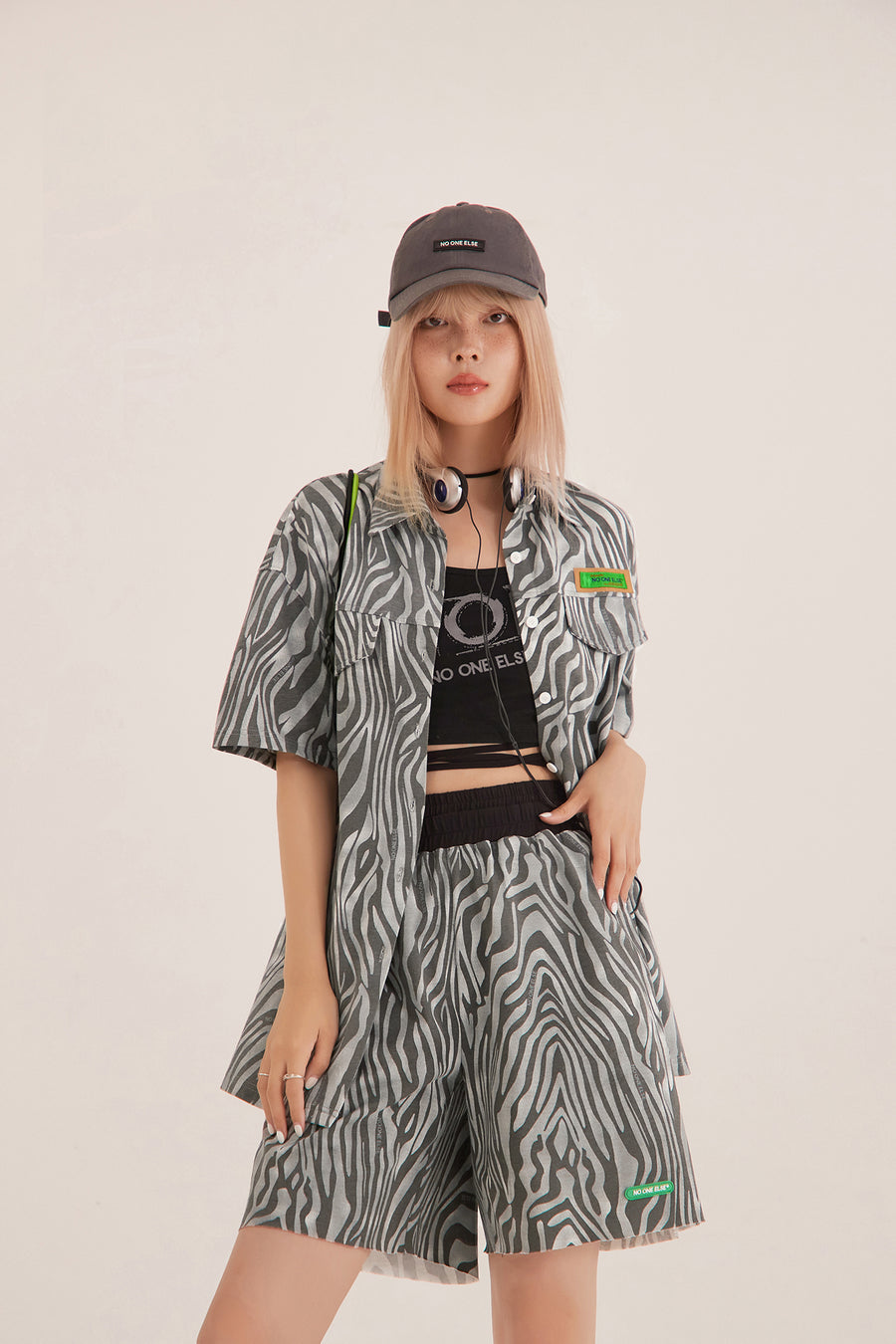 CHUU Zebra Print Wide Shorts