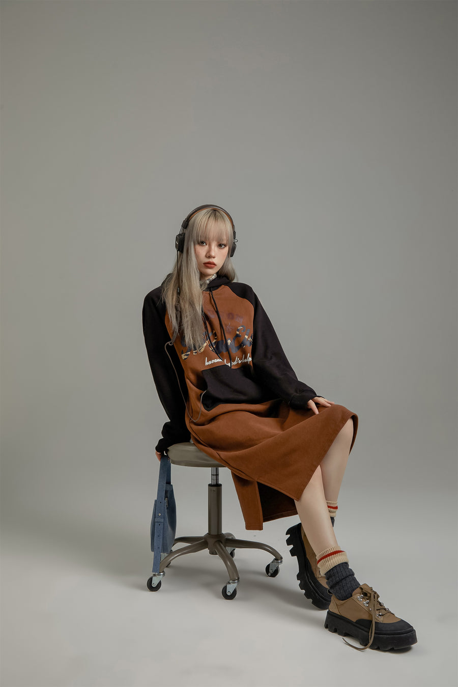 CHUU Raglan Loose Fit Hooded Dress