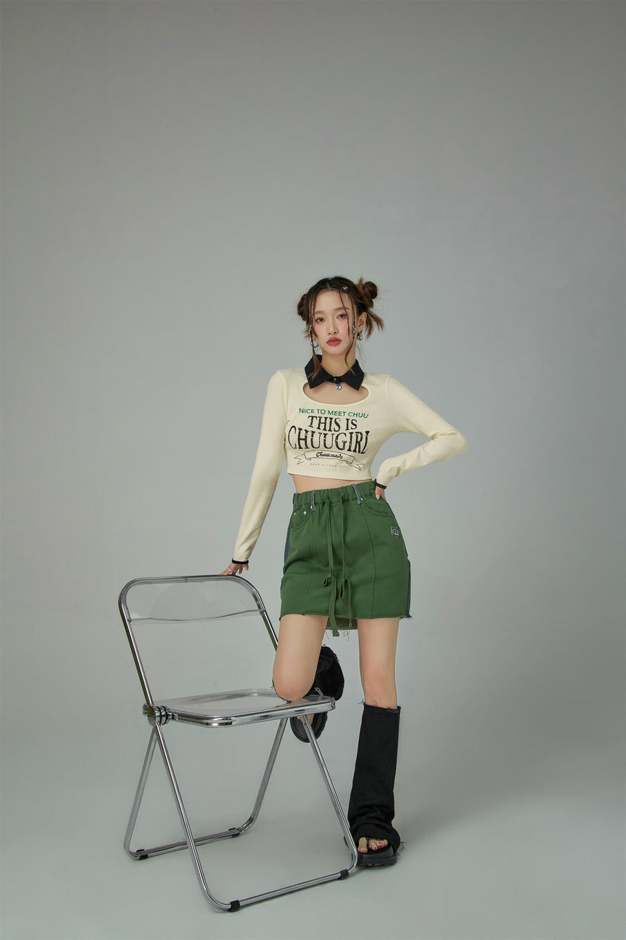 CHUU Chuu Girl Cut Out Collar Crop Top