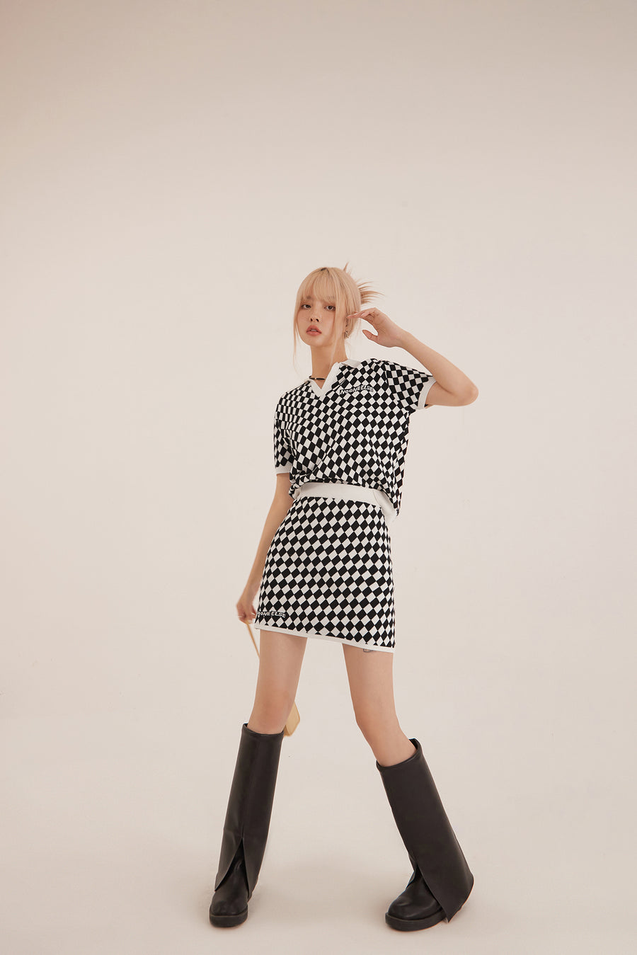 CHUU Diamond Check Ribbed Polo Top