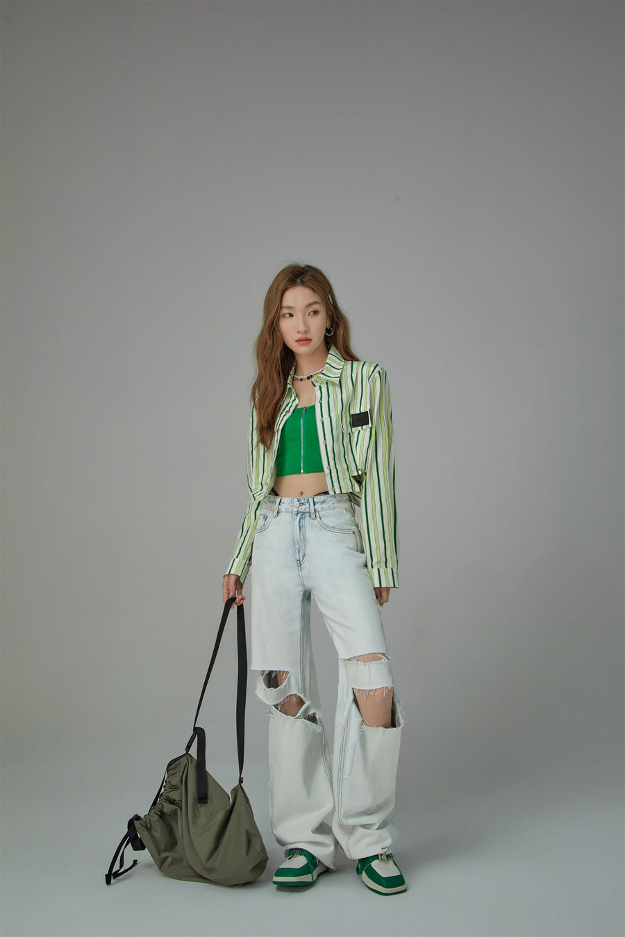 CHUU Cutout Striped Crop Shirt