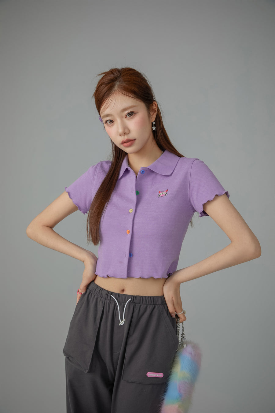 CHUU Rainbow Button Cropped Shirt