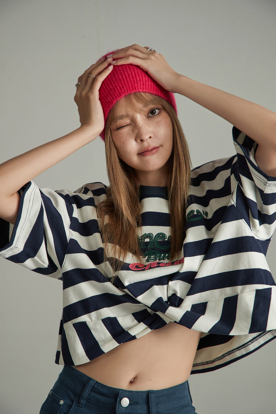 CHUU Striped Front Twist Oversize Crop T-Shirt