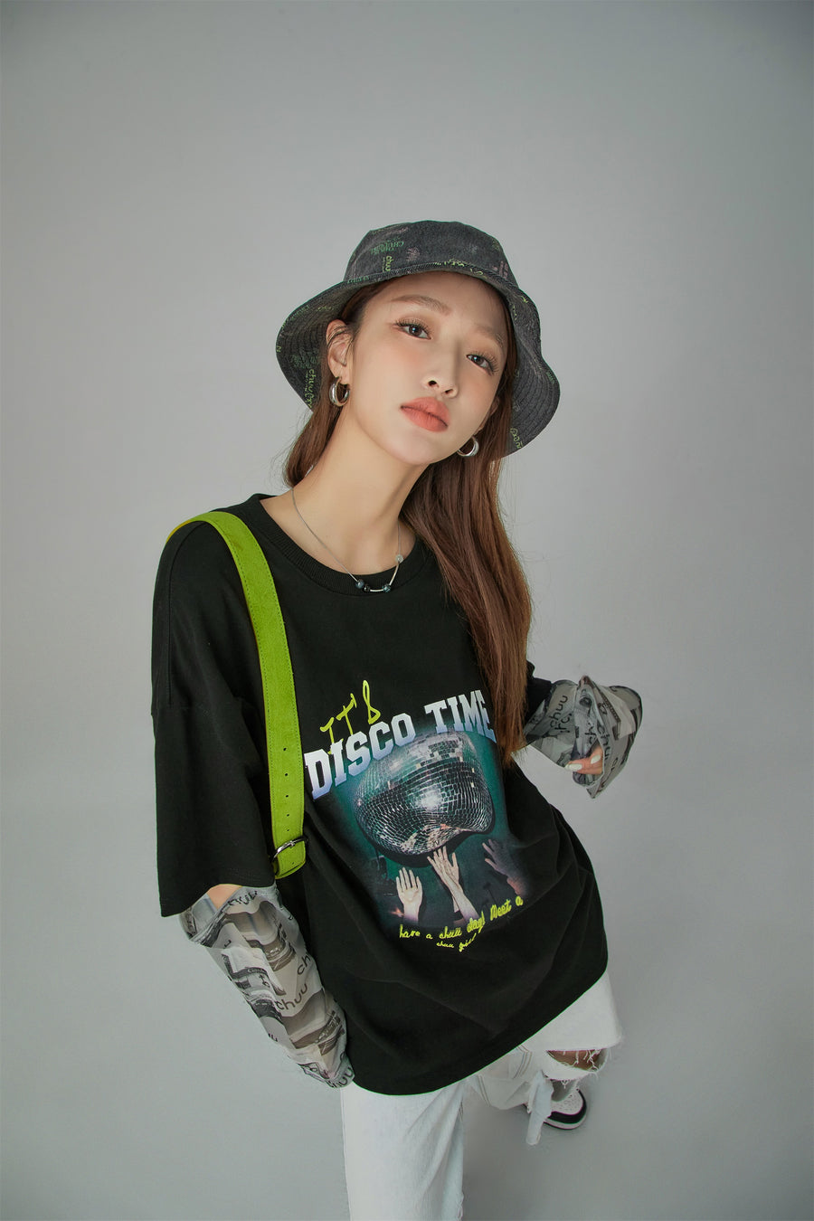 CHUU Disco Time See-Through Sleeves T-Shirt