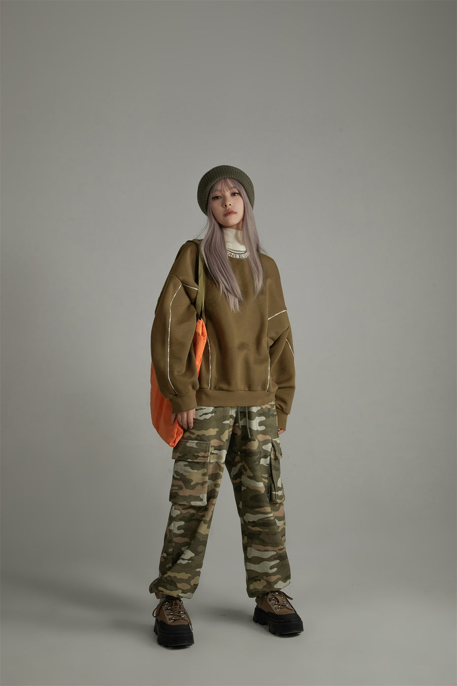 CHUU Camo Cargo Wide Cotton Pants