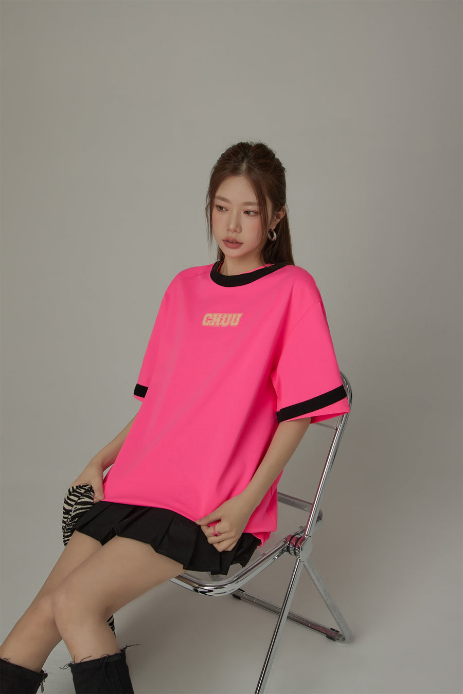 CHUU Chuu Color Matching Line Loose Fit T-Shirt