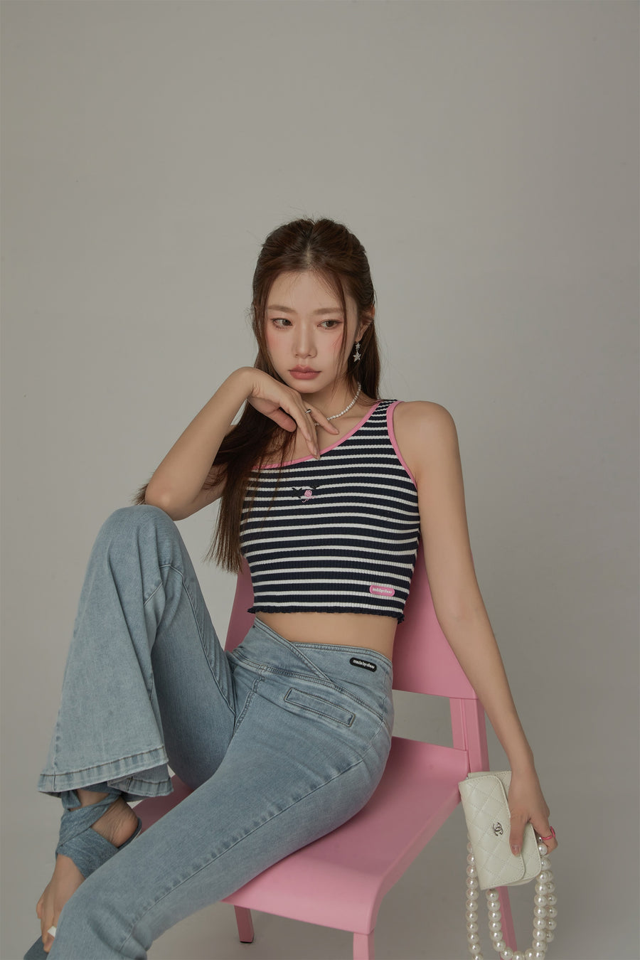 CHUU Unbalanced Striped Sleeveless Crop Top