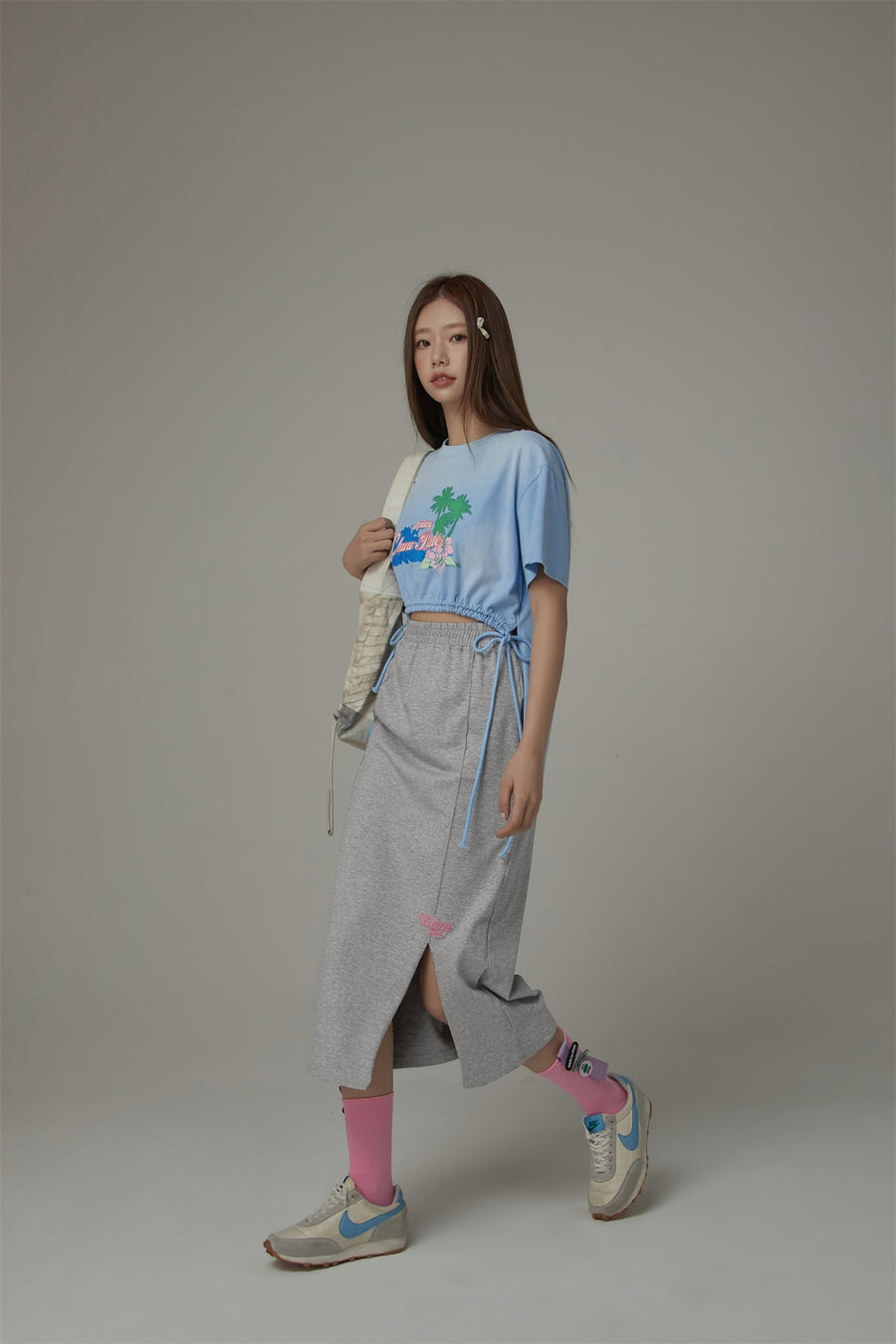 CHUU Chuu Babe Tropical Printed Design Strings Cropped T-Shirt