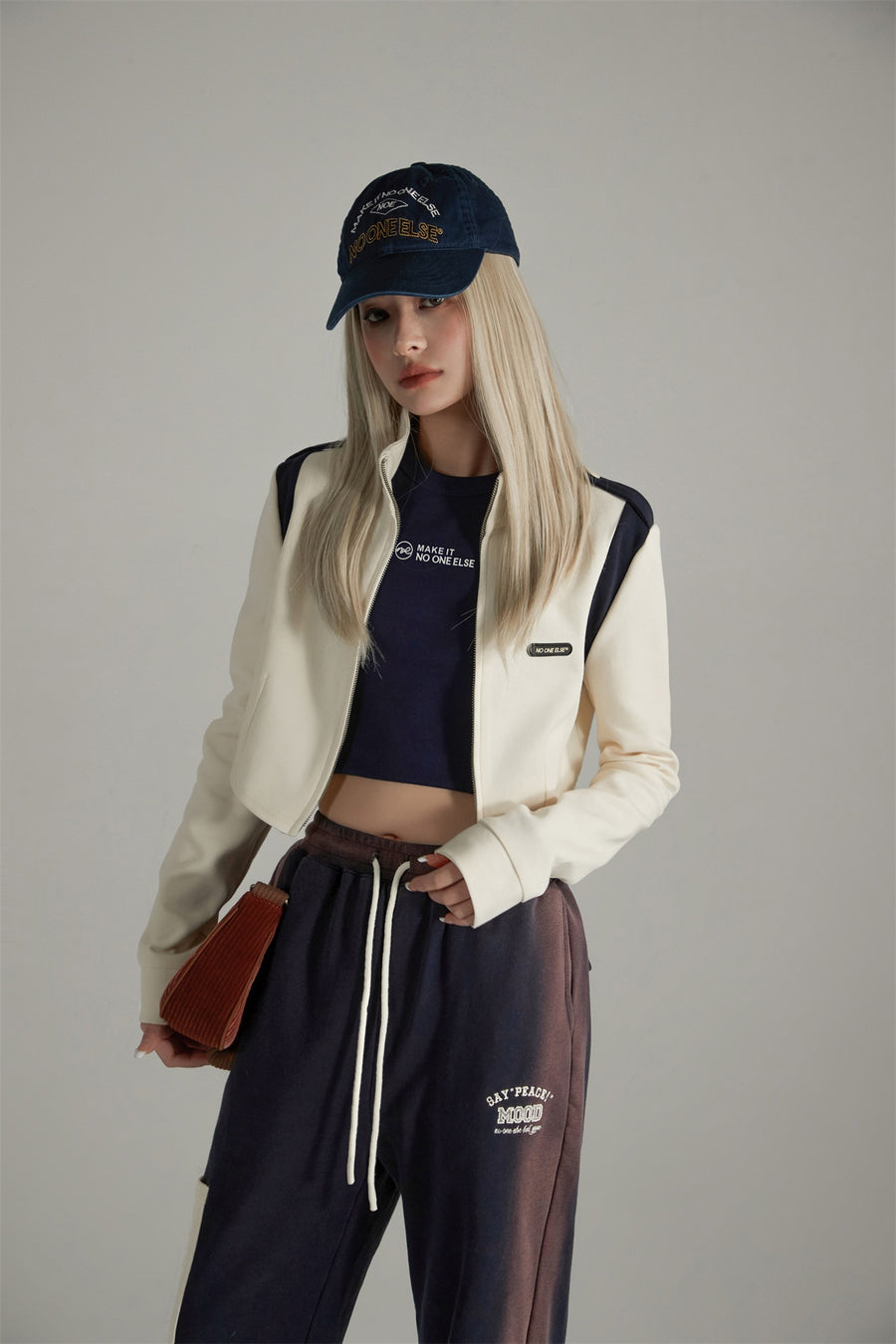 CHUU Line Color Cropped Jacket