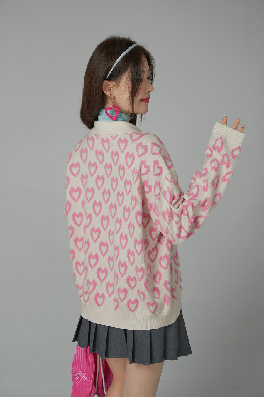 CHUU Heart Loose Fit Knit Sweater