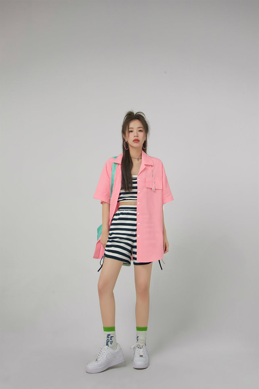 CHUU Striped Shirring Loose Shorts