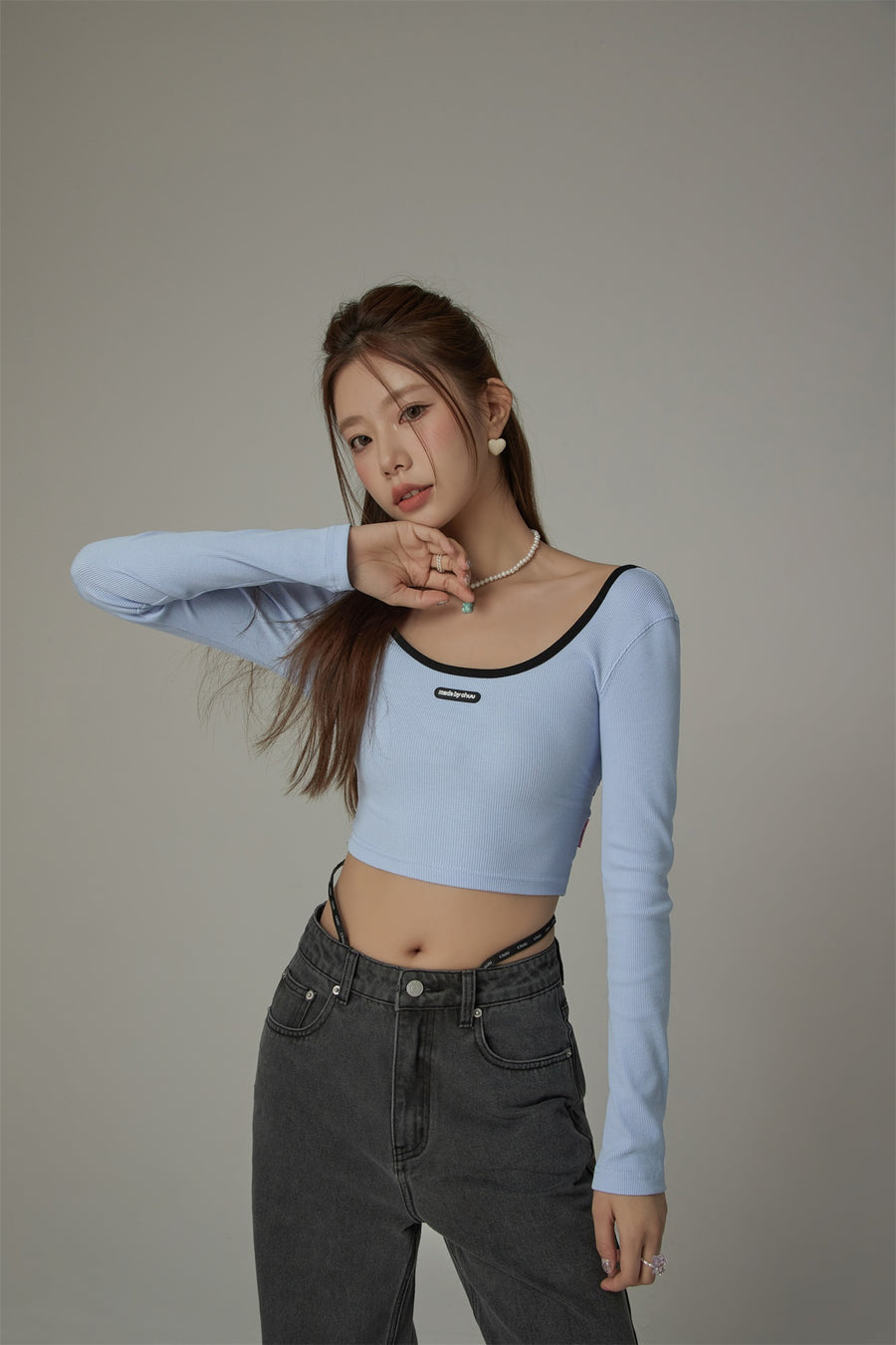 CHUU U-Neck Cropped T-Shirt