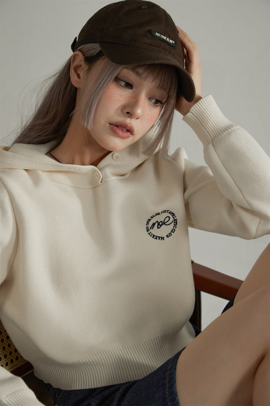 CHUU Noe Cropped Knit Hoodie