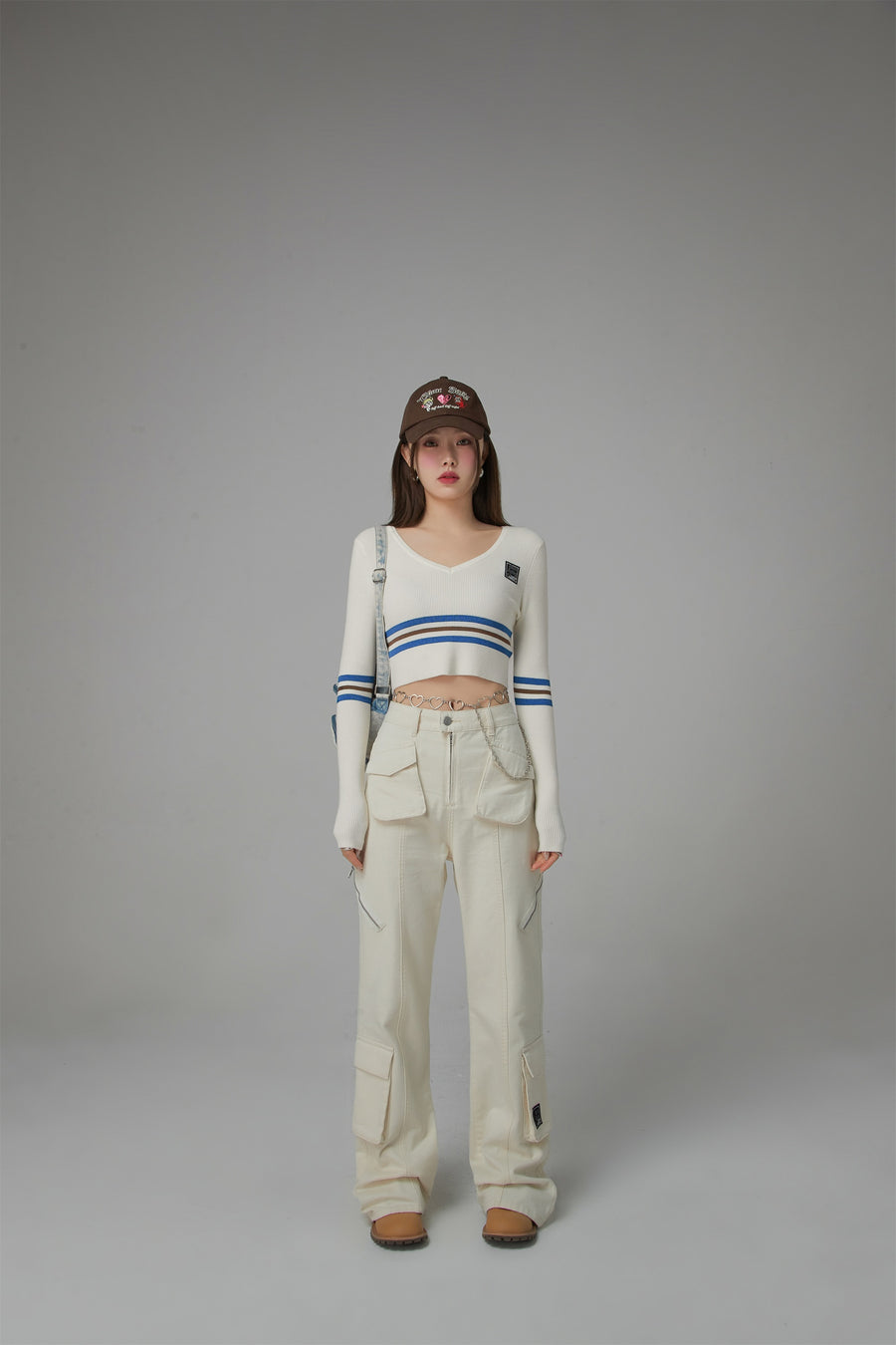 CHUU Unlock Stripes V-Neck Cropped Knit Sweater