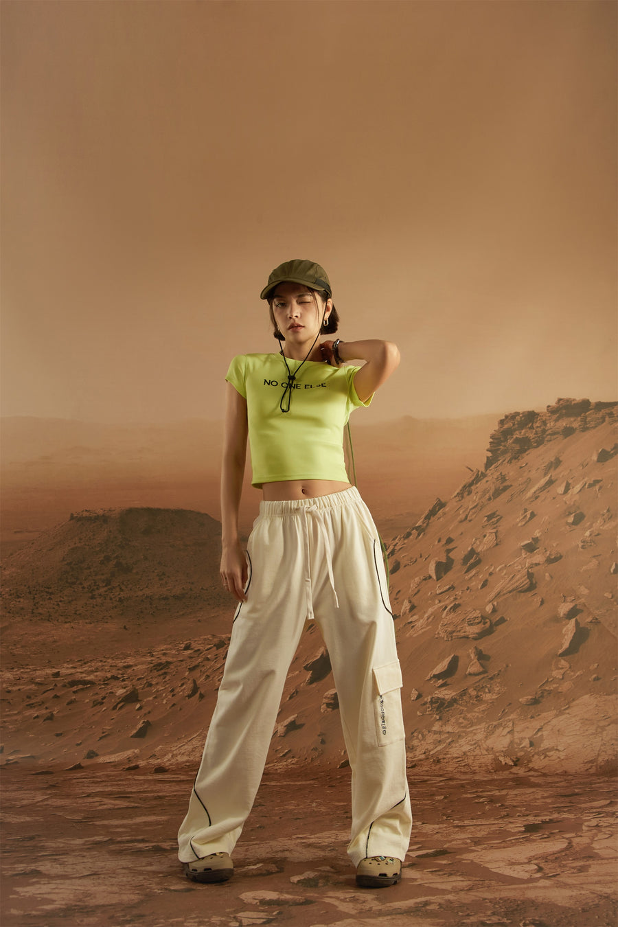 CHUU String Cargo Wide Pants