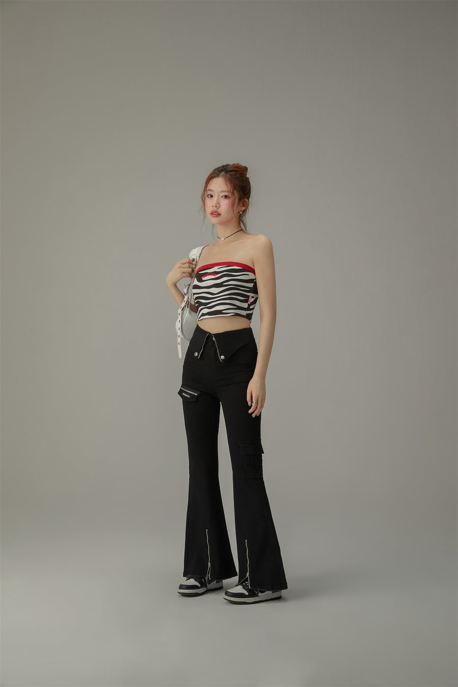 CHUU Zebra Zip Tube Top